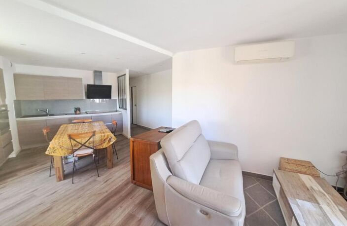 Appartement À Vendre T3 SIX FOURS CENTRE — photo 2