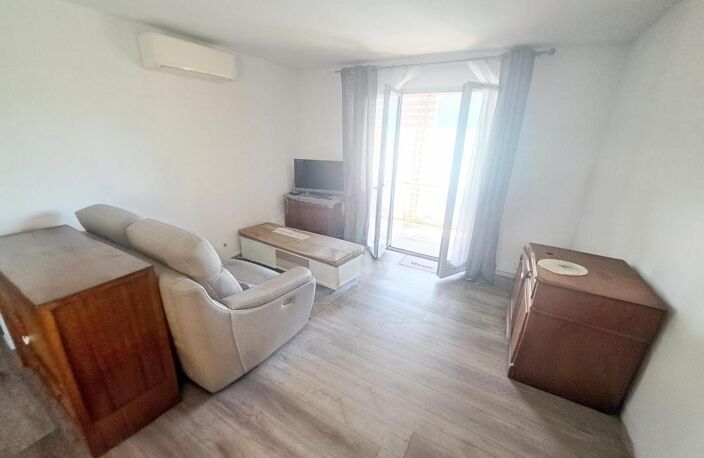 Appartement À Vendre T3 SIX FOURS CENTRE — photo 3