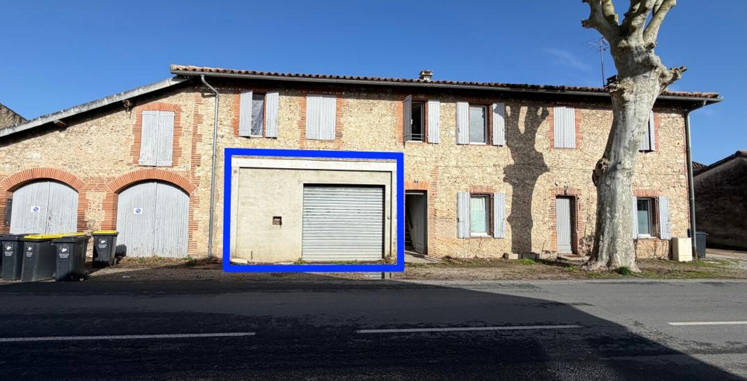 Garage de 87 m² avec bureau et portail électrique – Rare sur le secteur — photo 1