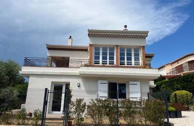 Appartement À Vendre — photo du bien
