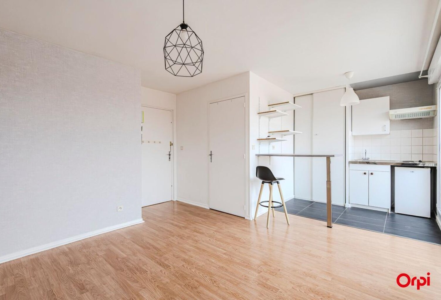 Studio 25 m² avec balcon – Secteur Laon à Reims – Idéal investisseur ou 1er achat — photo 1