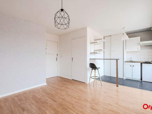 Studio 25 m² avec balcon – Secteur Laon à Reims – Idéal investisseur ou 1er achat — photo du bien