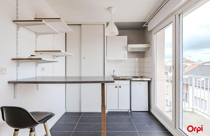 Studio 25 m² avec balcon – Secteur Laon à Reims – Idéal investisseur ou 1er achat — photo 2