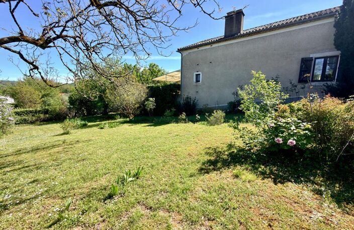 Maison T5 avec sous-sol et jardin — photo 3