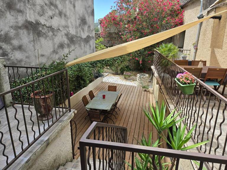 Quissac, Maison  7 pièce(s) 154 m2 sur 292 M2 de terrain — photo 1
