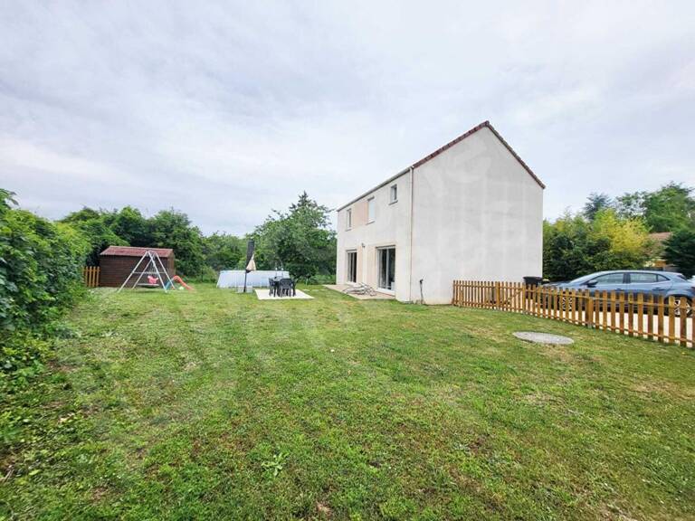 Maison de 2015,  4 chambres et jardin — photo 1