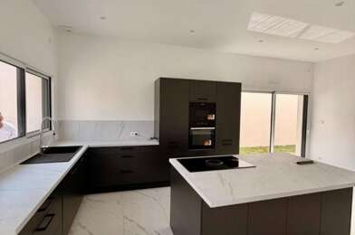 Maison 6 pièces 404540 €
