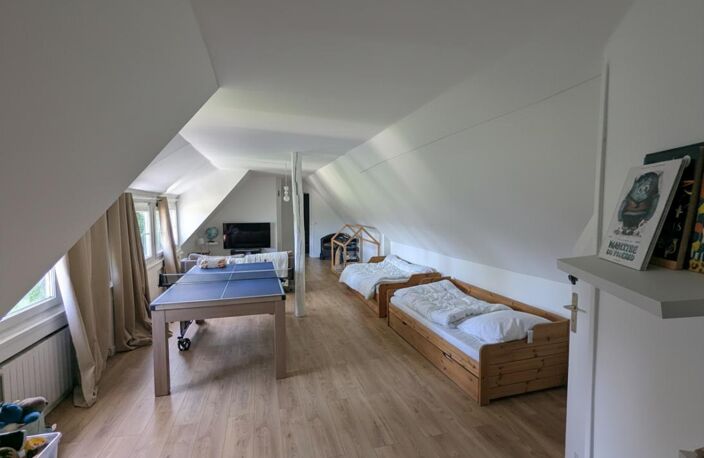 Longère d'environ 185m2 rénovée avec goût sur parcelle de 1068m2 — photo 3