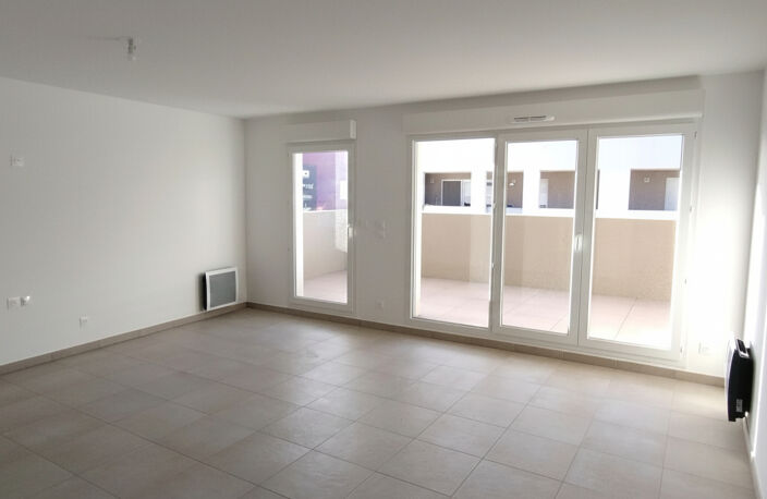 T4 Dernier Étage, Vue dégagée avec Terrasse 19m² (Proche Polygone) — photo 5