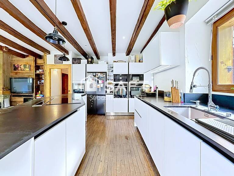 Maison 4 chambres, double garage, climatisation — photo 1
