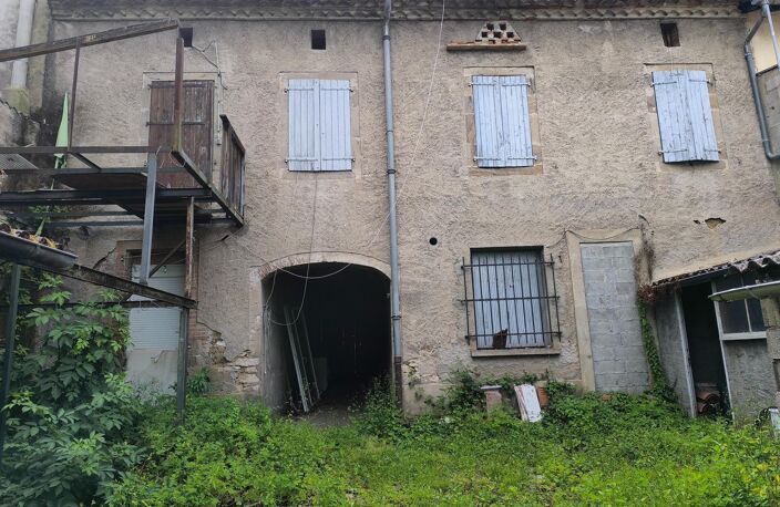 IMMEUBLE +Dépendances + Terrain constructible — photo 2