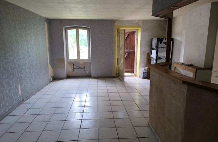 IMMEUBLE +Dépendances + Terrain constructible — photo 3