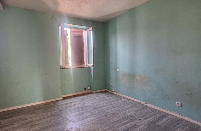IMMEUBLE +Dépendances + Terrain constructible — photo 4