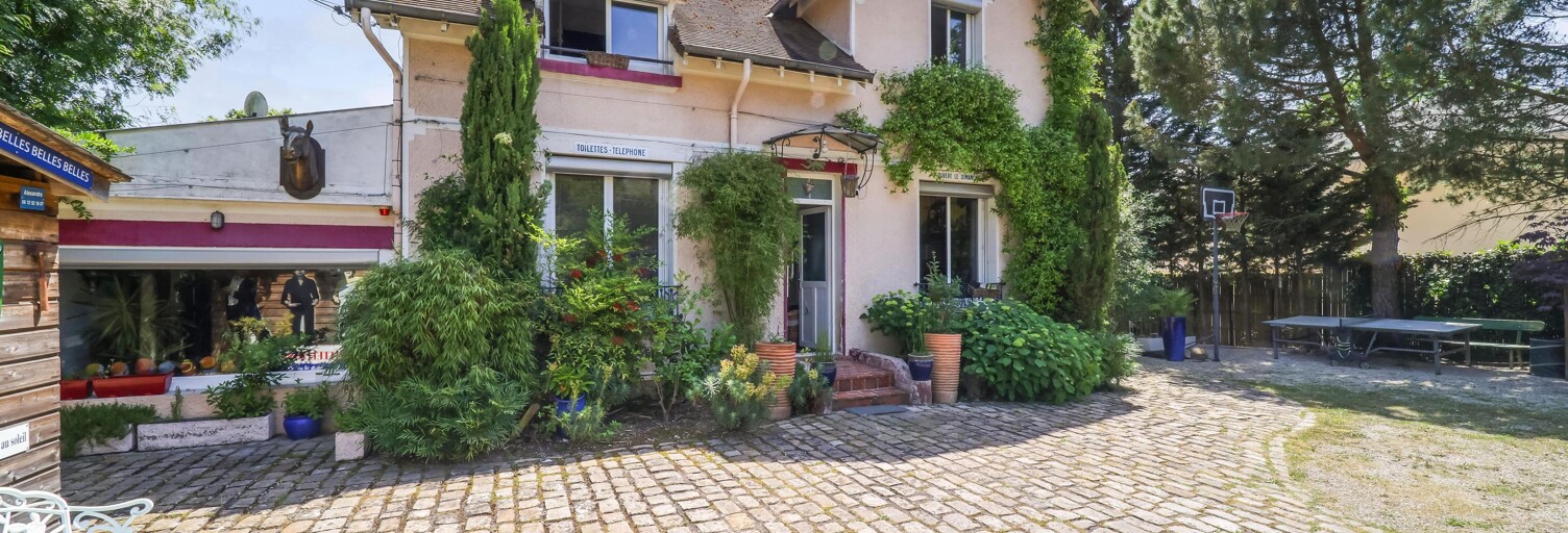 Maison 9 Pièces 269 m² à vendre à Rueil-Malmaison (92500)
