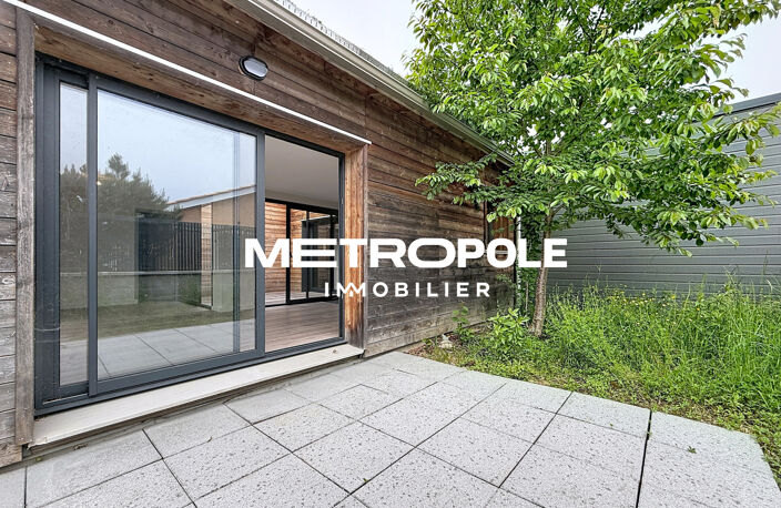 MAISON AVEC PATIO ET TERRAIN — photo 2