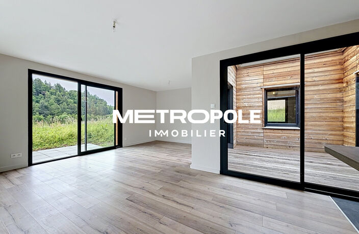 MAISON AVEC PATIO ET TERRAIN — photo 4
