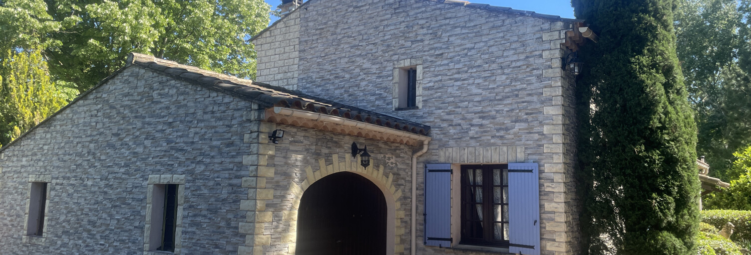Maison 6 Pièces 185 m² à vendre à Gargas (84400)