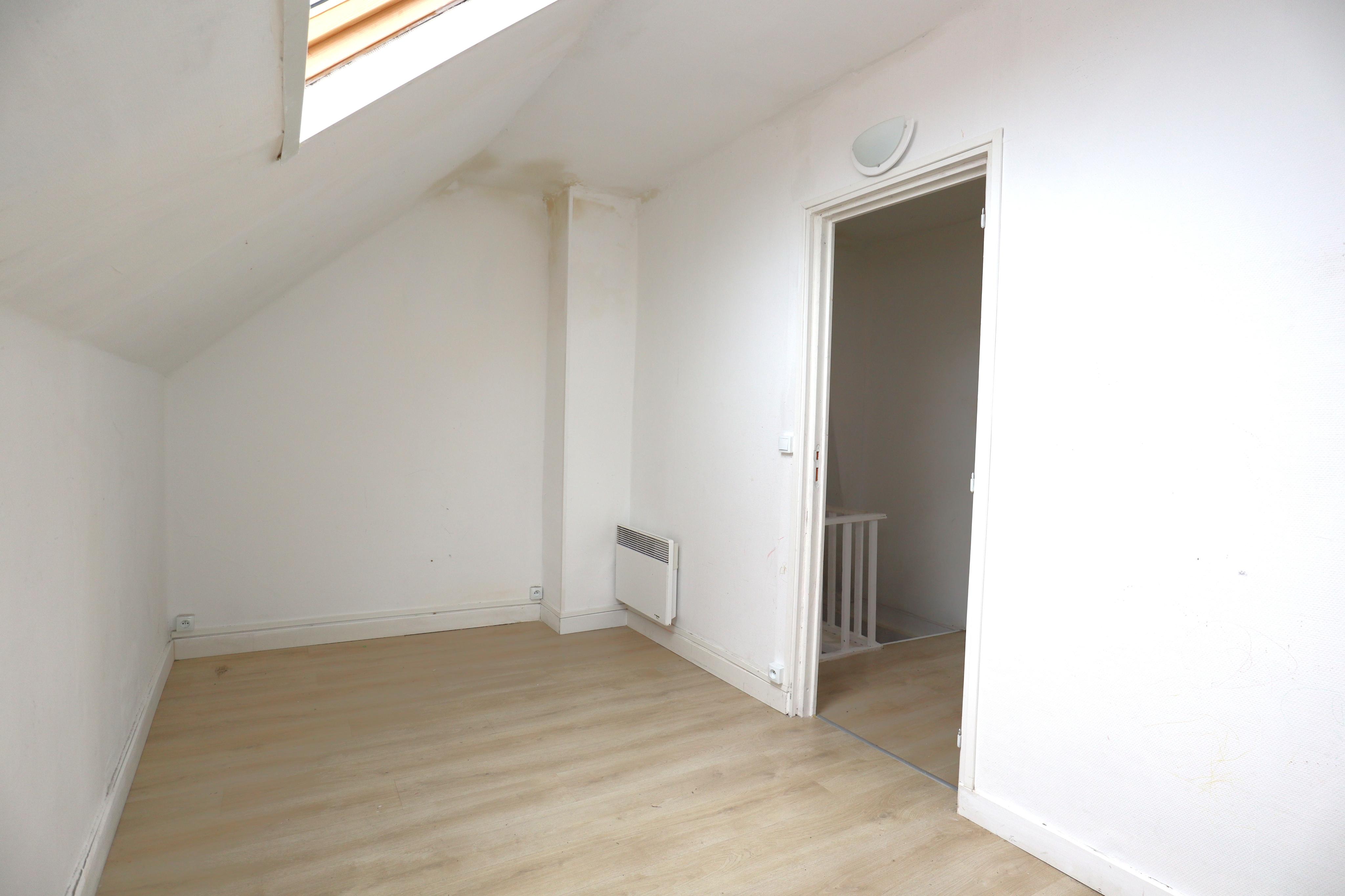 Maison de ville à rénover idéale première acquisition ou investissement locatif