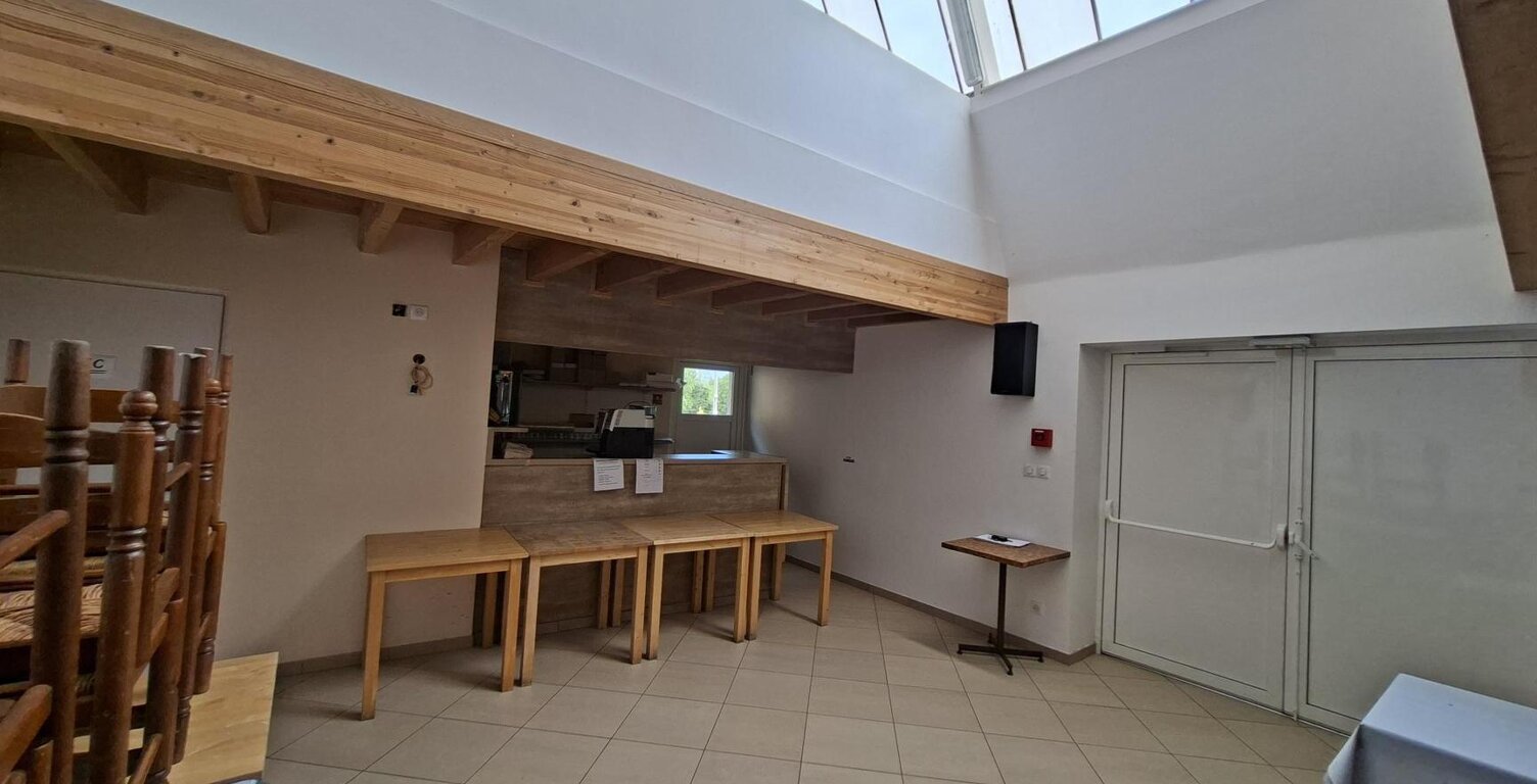 Vente maison 1 pièce 97 m² Saint-Symphorien-de-Lay (42470) — photo 1