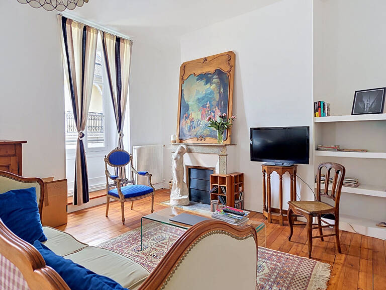 Appartement de caractère en plein centre-ville de Pau - 4 Chambres - Cave - Grenier — photo 1