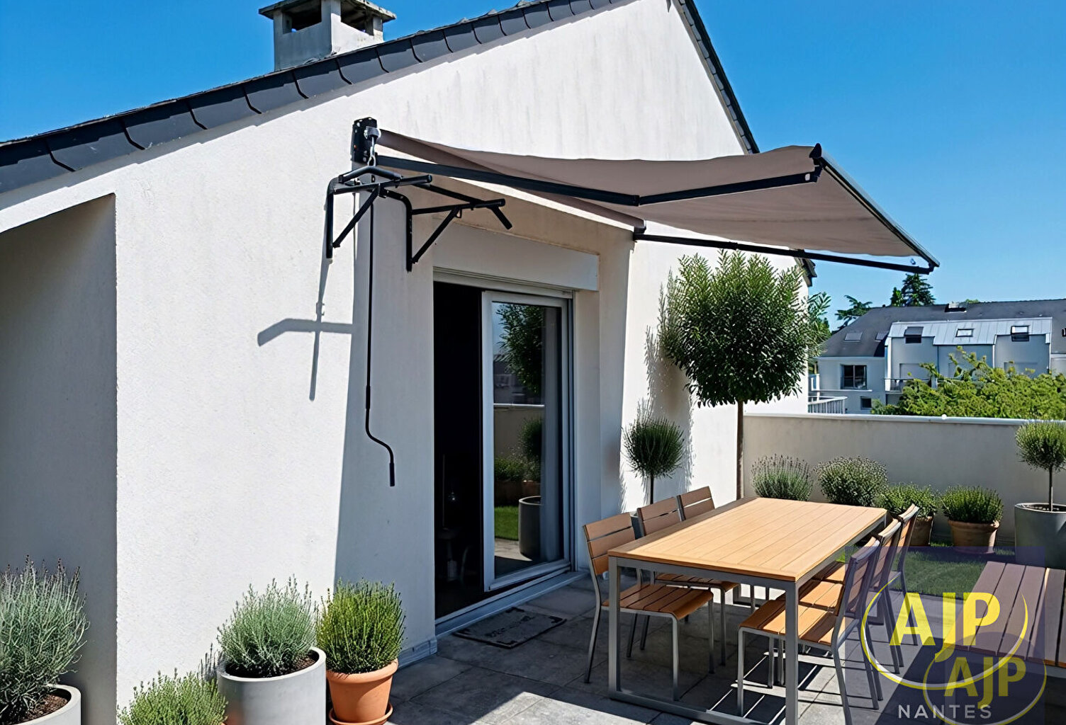 T2 Longchamp + grande terrasse — photo 1