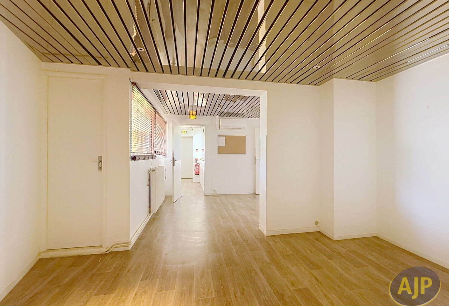 Arcachon centre  bureaux 134 m2 — photo 1