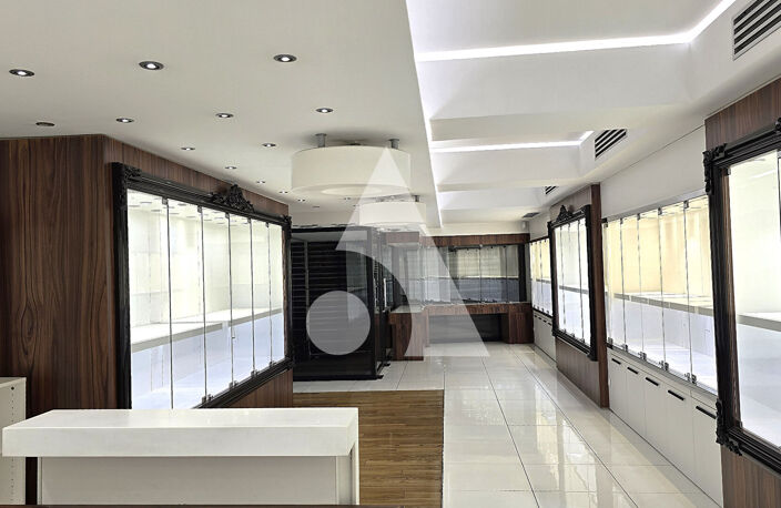 Local commercial PrimeTarbes 92 m² — photo 2