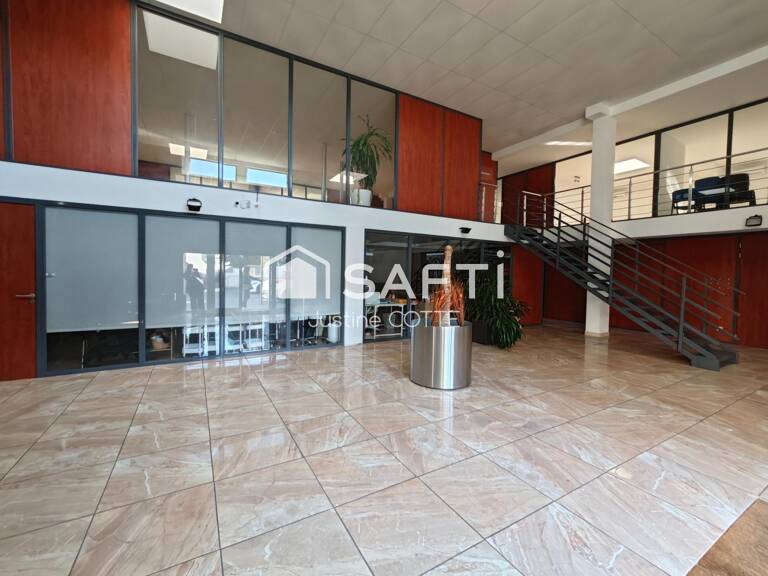 Immeuble de bureaux de 701 m², prix négociable — photo 1
