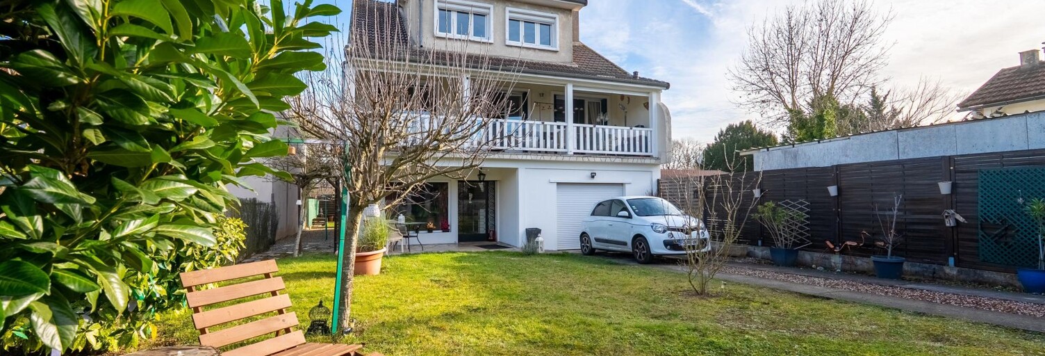 Maison 10 Pièces 240 m² à vendre à Champs-sur-Marne (77420)