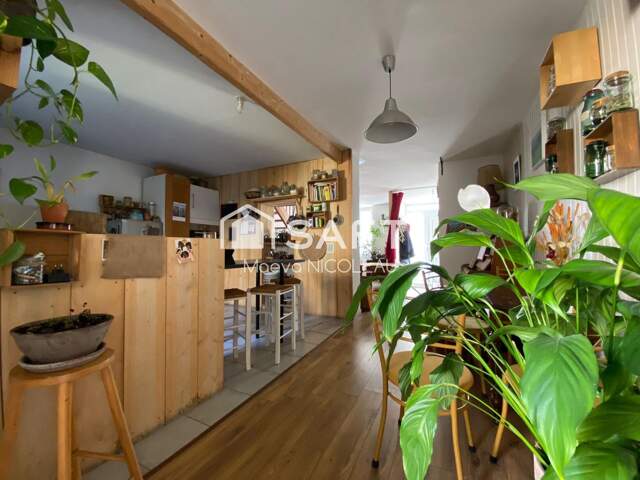 Une maison de ville chaleureuse,au cœur de Surgères — photo du bien