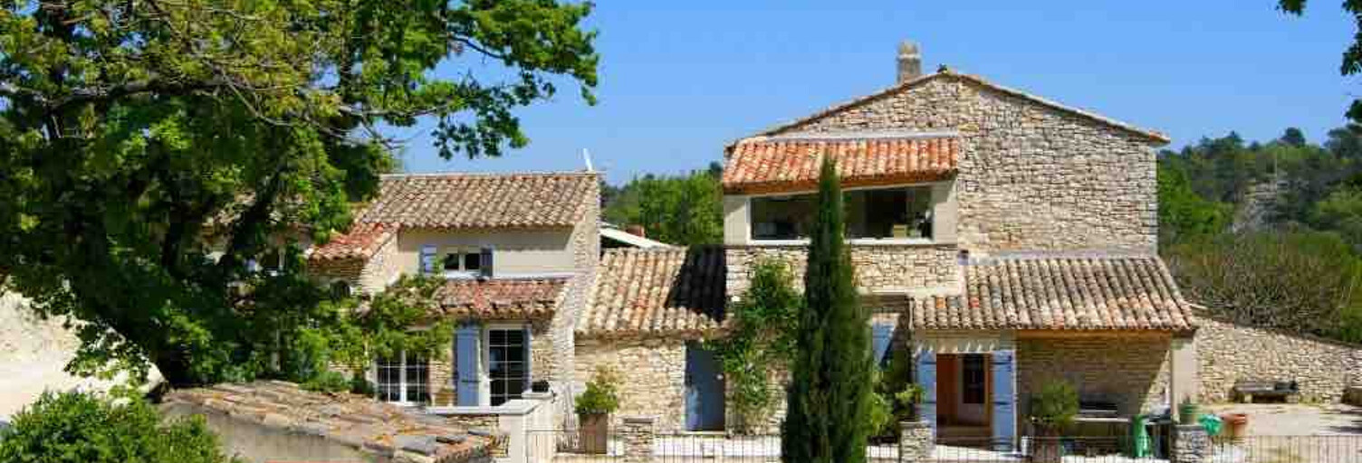 Maison 9 Pièces 245 m² à vendre à Murs (84220)