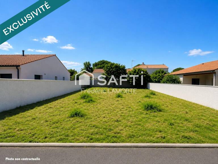Rare ! Terrain libre de constructeur en centre-bourg — photo 1
