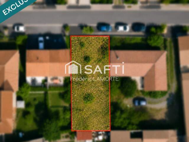 Rare ! Terrain libre de constructeur en centre-bourg — photo du bien