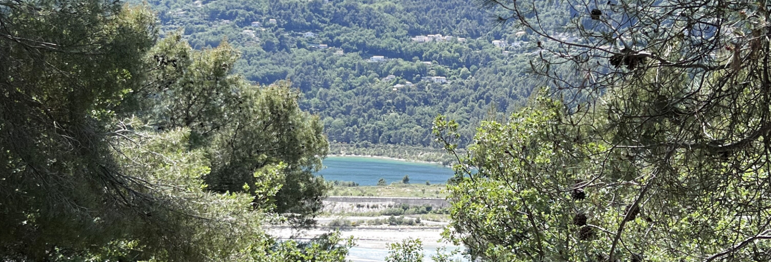 Terrain  3720 m² à vendre à La Roquette-sur-Var (06670)