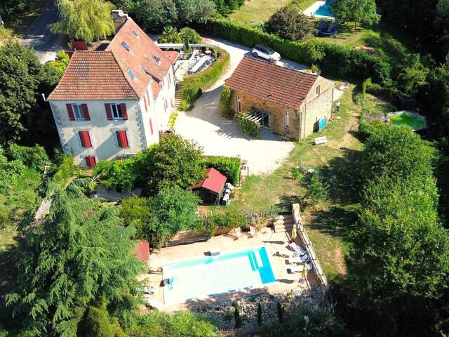 Superbe domaine avec 2 gîtes et 2 piscines Coux et Bigaroque — photo du bien