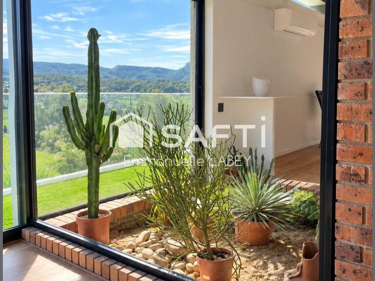 CASSIS  Haut de villa, une vue d'exception et fort potentiel d'évolution. — photo 1