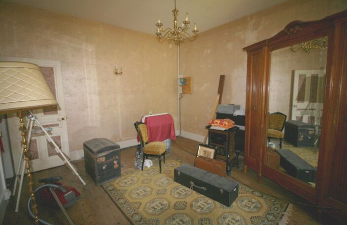 Grande bâtisse divisée en deux appartements — photo 3