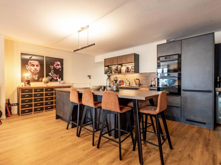 GRAND APPARTEMENT AU CENTRE DU VILLAGE — photo 1