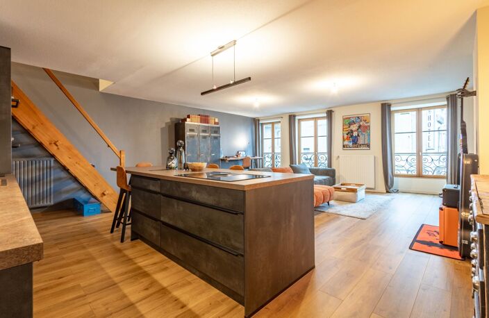 GRAND APPARTEMENT AU CENTRE DU VILLAGE — photo 2