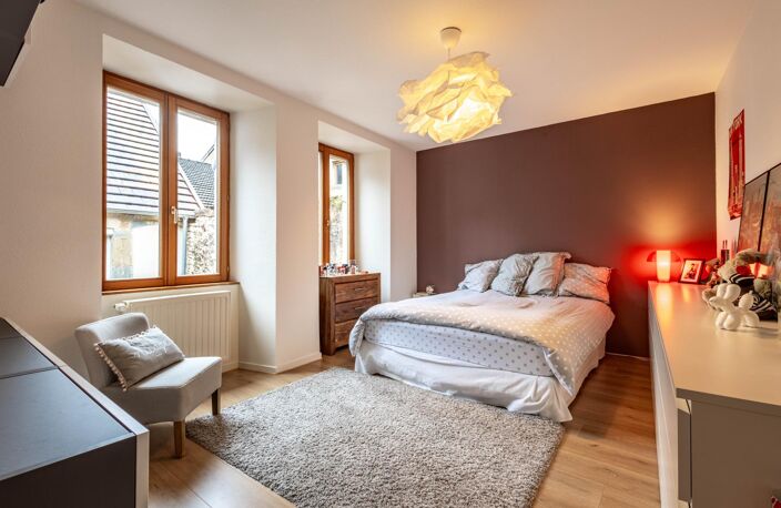 GRAND APPARTEMENT AU CENTRE DU VILLAGE — photo 4