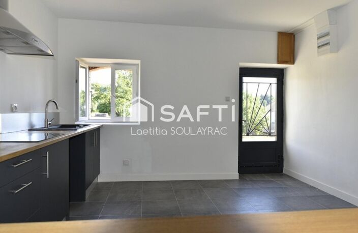 Maison de village rénovée de 108m² avec garage et jardin. — photo 4