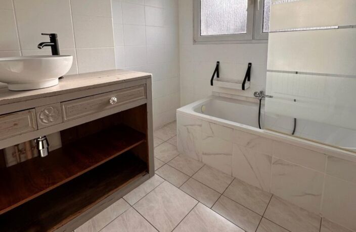 Immeuble constitué de 3 logeemnts loués — photo 4