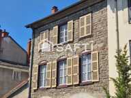 Ensemble immobilier avec cour intérieure et garage — photo 2
