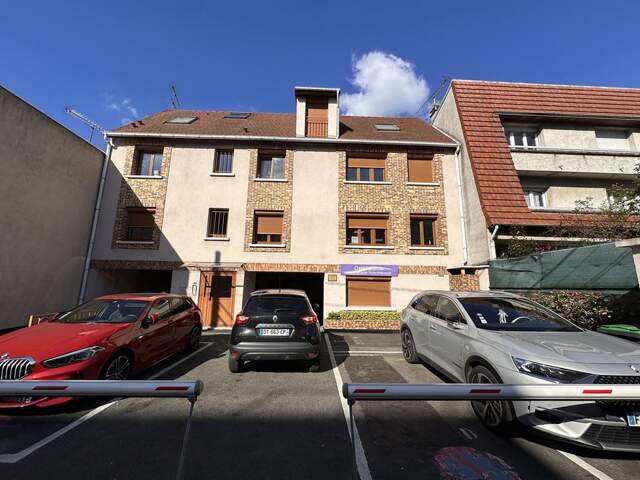 Immeuble - 458m ² — photo du bien