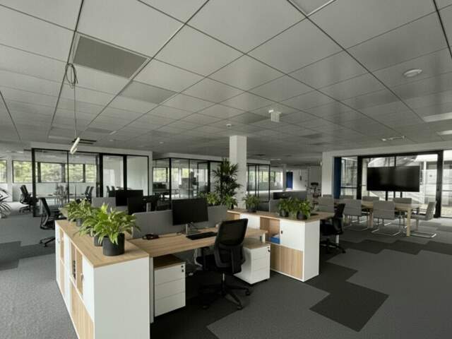 BUREAUX à LOUER — photo du bien