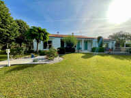 A VENDRE BOURGNEUF PROPRIETE 6 PIECES 4 CHAMBRES SUR TERRAIN 1855M2 — photo 2