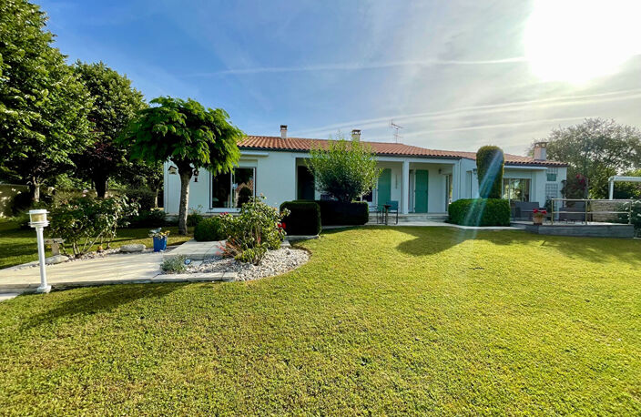 A VENDRE BOURGNEUF PROPRIETE 6 PIECES 4 CHAMBRES SUR TERRAIN 1855M2 — photo 2