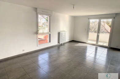Appartement 3 pièces 893 €