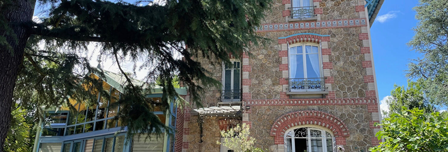 Maison 8 Pièces 203 m² à vendre à Clamart (92140)