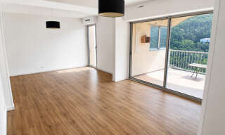 Appartement 4 Pièces 91 m² à louer à Santa-Maria-di-Lota (20200)